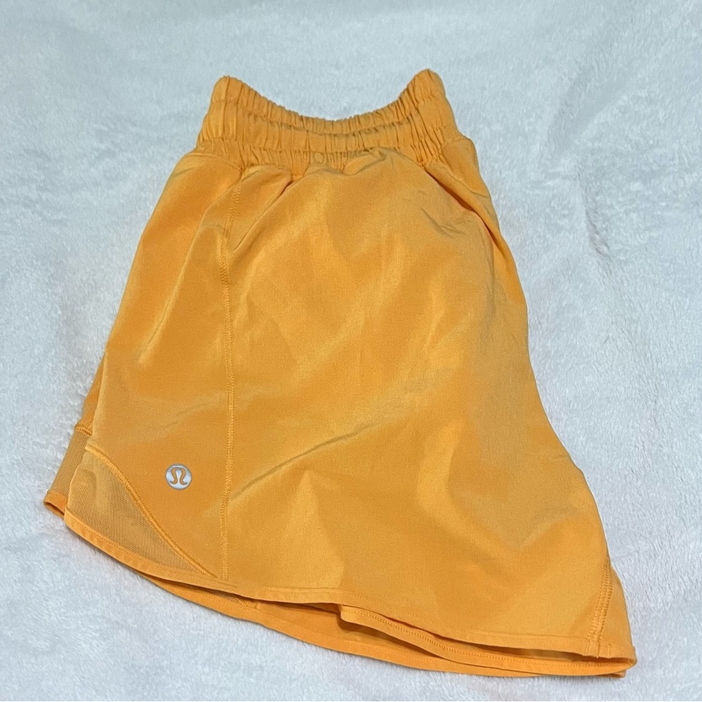 Lululemon Athletica Hotty Hot Low-Rised Lined Short 4”